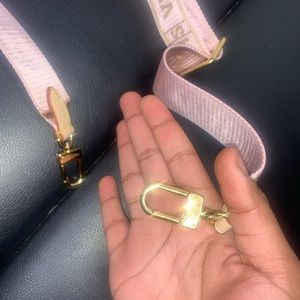 LV Multi Pochette Accessories Strap Rose Clair